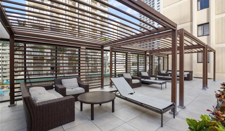 2470 Kalakaua Avenue,Honolulu,Hawaii,96815,2 Bedrooms Bedrooms,2 BathroomsBathrooms,Condo/Townhouse,Kalakaua,5,17821928