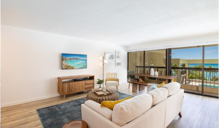 2470 Kalakaua Avenue,Honolulu,Hawaii,96815,2 Bedrooms Bedrooms,2 BathroomsBathrooms,Condo/Townhouse,Kalakaua,5,17821928