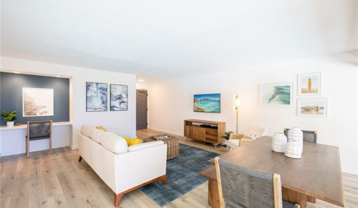 2470 Kalakaua Avenue,Honolulu,Hawaii,96815,2 Bedrooms Bedrooms,2 BathroomsBathrooms,Condo/Townhouse,Kalakaua,5,17821928
