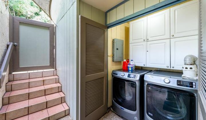 300 Kawaihae Street,Honolulu,Hawaii,96825,3 ベッドルーム ベッドルーム,2 バスルームバスルーム,コンド / タウンハウス,Kawaihae,1,17822422