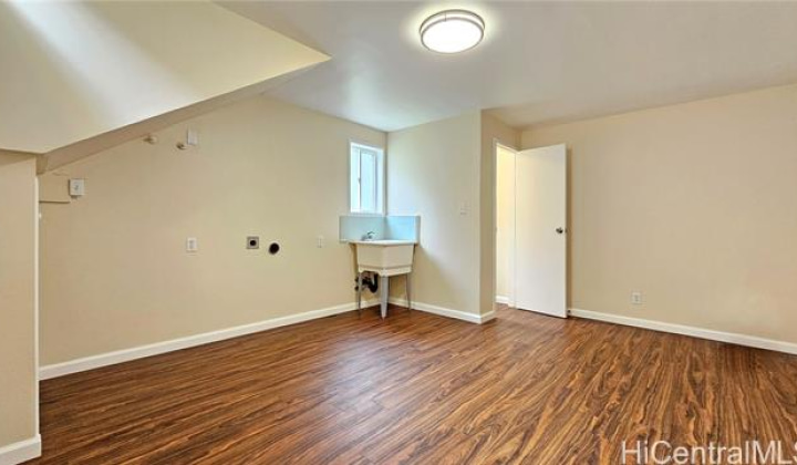 1717 Ala Wai Boulevard,Honolulu,Hawaii,96815,2 Bedrooms Bedrooms,2 BathroomsBathrooms,Condo/Townhouse,Ala Wai,12,17406184