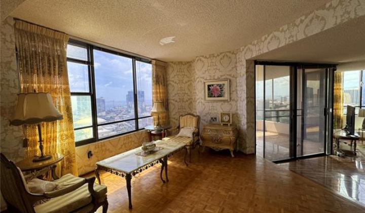 1221 VICTORIA Street,Honolulu,Hawaii,96814,3 ベッドルーム ベッドルーム,3 バスルームバスルーム,コンド / タウンハウス,VICTORIA,32,17827925