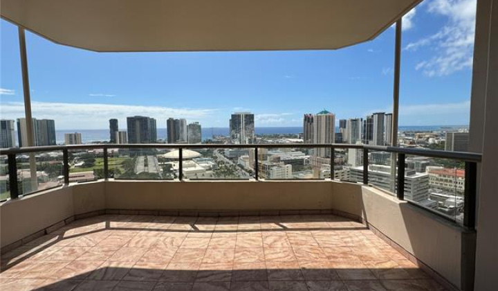 1750 Kalakaua Avenue,Honolulu,Hawaii,96826,1 BathroomBathrooms,Condo/Townhouse,Kalakaua,18,17407017