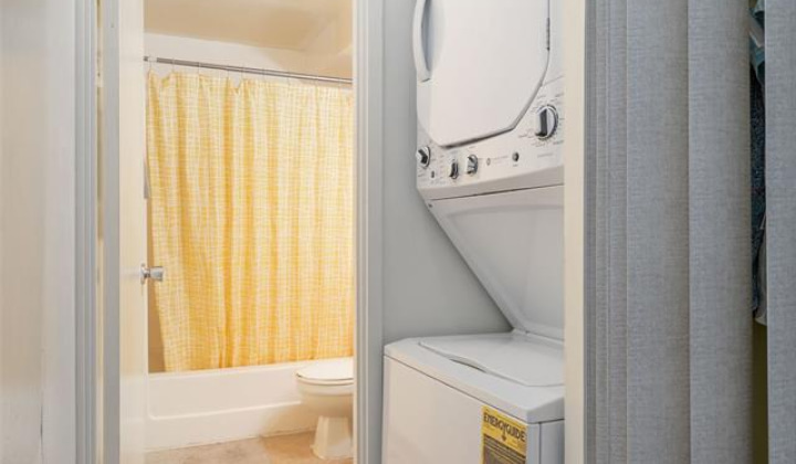 1025 Maunaihi Place,Honolulu,Hawaii,96822,1 BathroomBathrooms,Condo/Townhouse,Maunaihi,2,17839715