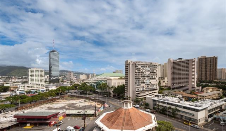 410 Atkinson Drive,Honolulu,Hawaii,96814,1 Bedroom Bedrooms,1 BathroomBathrooms,Condo/Townhouse,Atkinson,10,17840915