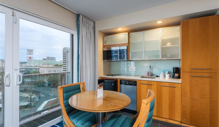 410 Atkinson Drive,Honolulu,Hawaii,96814,1 Bedroom Bedrooms,1 BathroomBathrooms,Condo/Townhouse,Atkinson,10,17840915