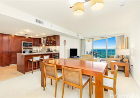 223 Saratoga Road,Honolulu,Hawaii,96815,1 ベッドルーム ベッドルーム,2 バスルームバスルーム,コンド / タウンハウス,Saratoga,17,17841522