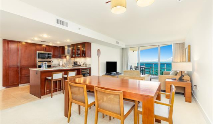 223 Saratoga Road,Honolulu,Hawaii,96815,1 ベッドルーム ベッドルーム,2 バスルームバスルーム,コンド / タウンハウス,Saratoga,17,17841522