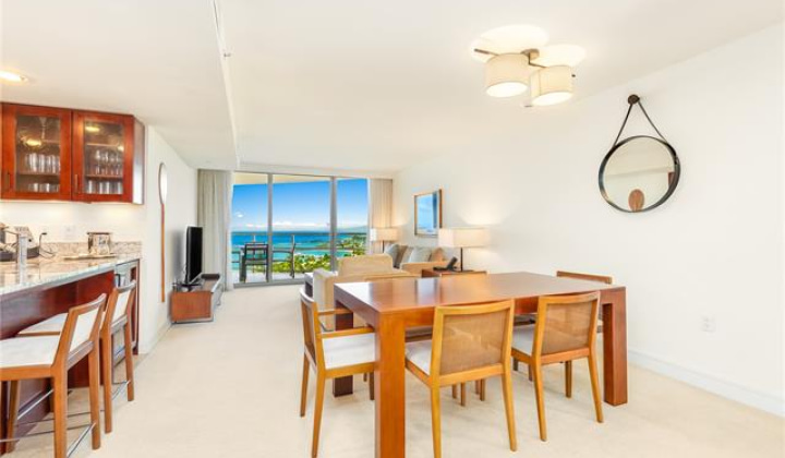 223 Saratoga Road,Honolulu,Hawaii,96815,1 ベッドルーム ベッドルーム,2 バスルームバスルーム,コンド / タウンハウス,Saratoga,17,17841522