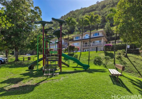 2897 Kalawao Street,Honolulu,Hawaii,96822,4 ベッドルーム ベッドルーム,3 バスルームバスルーム,一戸建て,Kalawao,18282428