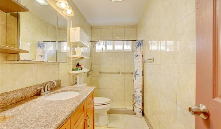 920 Laki Road,Honolulu,Hawaii,96817,9 Bedrooms Bedrooms,5 BathroomsBathrooms,Single family,Laki,17844148