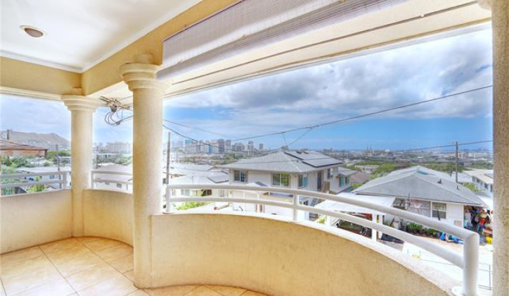 920 Laki Road,Honolulu,Hawaii,96817,9 Bedrooms Bedrooms,5 BathroomsBathrooms,Single family,Laki,17844148