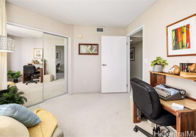 1314 Kalakaua Avenue,Honolulu,Hawaii,96826,2 Bedrooms Bedrooms,2 BathroomsBathrooms,Condo/Townhouse,Kalakaua,5,17847194