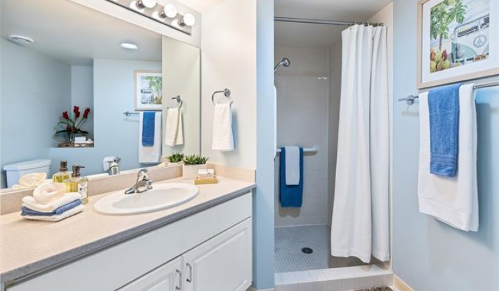 1314 Kalakaua Avenue,Honolulu,Hawaii,96826,2 Bedrooms Bedrooms,2 BathroomsBathrooms,Condo/Townhouse,Kalakaua,5,17847194
