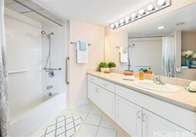 1314 Kalakaua Avenue,Honolulu,Hawaii,96826,2 Bedrooms Bedrooms,2 BathroomsBathrooms,Condo/Townhouse,Kalakaua,5,17847194