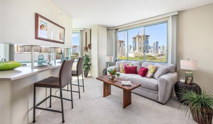 1314 Kalakaua Avenue,Honolulu,Hawaii,96826,2 Bedrooms Bedrooms,2 BathroomsBathrooms,Condo/Townhouse,Kalakaua,5,17847194