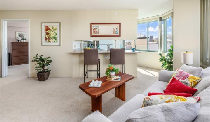 1314 Kalakaua Avenue,Honolulu,Hawaii,96826,2 Bedrooms Bedrooms,2 BathroomsBathrooms,Condo/Townhouse,Kalakaua,5,17847194
