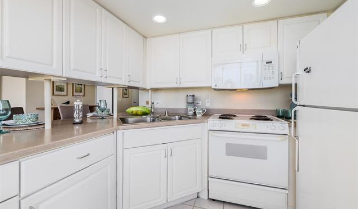 1314 Kalakaua Avenue,Honolulu,Hawaii,96826,2 Bedrooms Bedrooms,2 BathroomsBathrooms,Condo/Townhouse,Kalakaua,5,17847194