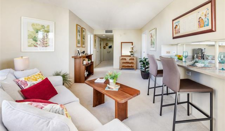 1314 Kalakaua Avenue,Honolulu,Hawaii,96826,2 Bedrooms Bedrooms,2 BathroomsBathrooms,Condo/Townhouse,Kalakaua,5,17847194