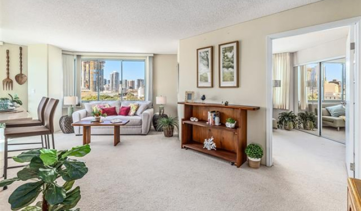 1314 Kalakaua Avenue,Honolulu,Hawaii,96826,2 Bedrooms Bedrooms,2 BathroomsBathrooms,Condo/Townhouse,Kalakaua,5,17847194