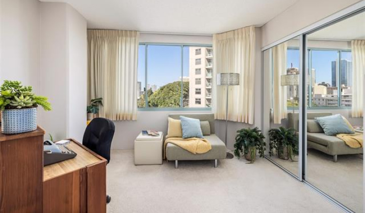 1314 Kalakaua Avenue,Honolulu,Hawaii,96826,2 Bedrooms Bedrooms,2 BathroomsBathrooms,Condo/Townhouse,Kalakaua,5,17847194