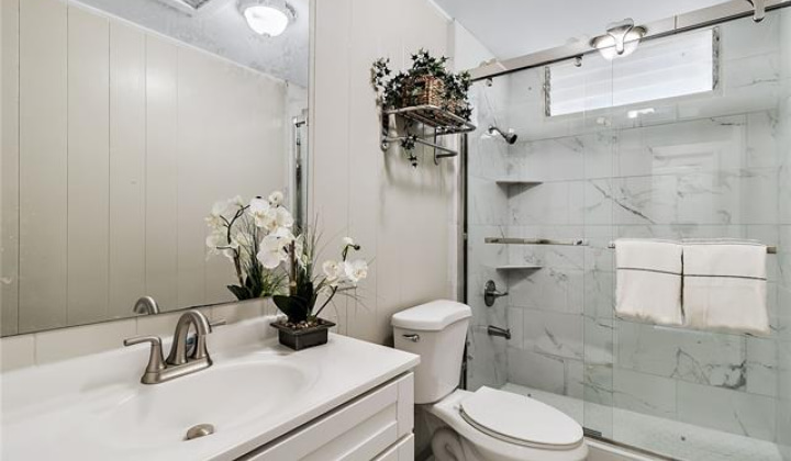 1727 Ema Place,Honolulu,Hawaii,96819,9 Bedrooms Bedrooms,4 BathroomsBathrooms,Single family,Ema,17849364