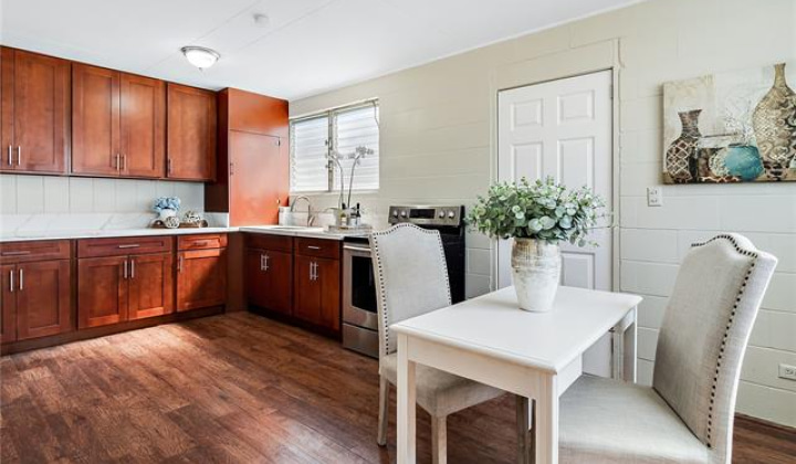 1727 Ema Place,Honolulu,Hawaii,96819,9 Bedrooms Bedrooms,4 BathroomsBathrooms,Single family,Ema,17849364