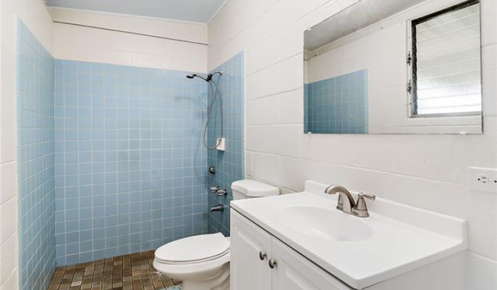1727 Ema Place,Honolulu,Hawaii,96819,9 Bedrooms Bedrooms,4 BathroomsBathrooms,Single family,Ema,17849364