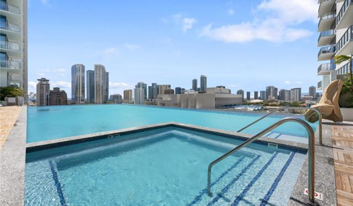 1515 Liona Street,Honolulu,Hawaii,96814,1 ベッドルーム ベッドルーム,1 バスルームバスルーム,コンド / タウンハウス,Liona,38,18981624