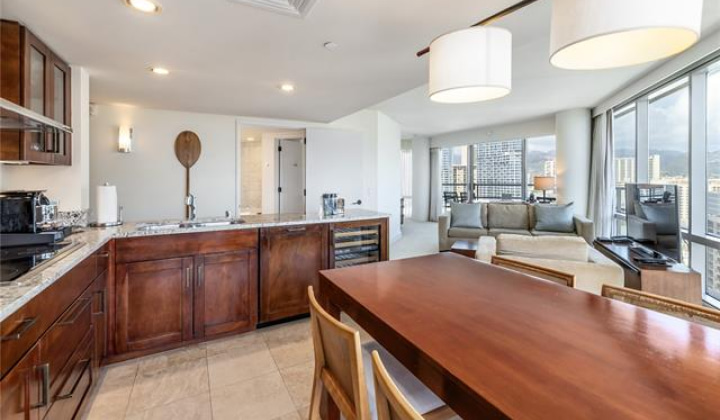 223 Saratoga Road,Honolulu,Hawaii,96815,1 Bedroom Bedrooms,1 BathroomBathrooms,Condo/Townhouse,Saratoga,20,17853656