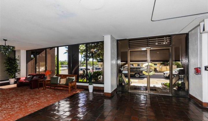 320 Liliuokalani Avenue,Honolulu,Hawaii,96815,2 Bedrooms Bedrooms,1 BathroomBathrooms,Condo/Townhouse,Liliuokalani,7,19022038