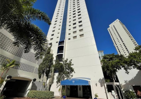400 Hobron Lane,Honolulu,Hawaii,96815,1 Bedroom Bedrooms,1 BathroomBathrooms,Condo/Townhouse,Hobron,33,17855779