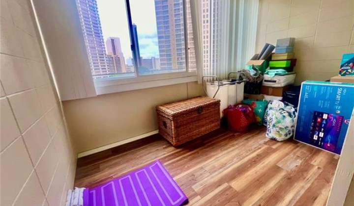 425 Ena Road,Honolulu,Hawaii,96815,1 Bedroom Bedrooms,1 BathroomBathrooms,Condo/Townhouse,Ena,9,17860162