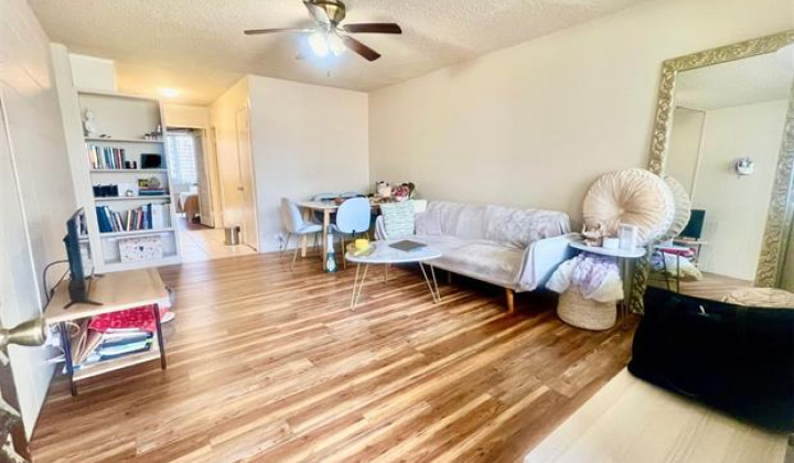 425 Ena Road,Honolulu,Hawaii,96815,1 Bedroom Bedrooms,1 BathroomBathrooms,Condo/Townhouse,Ena,9,17860162