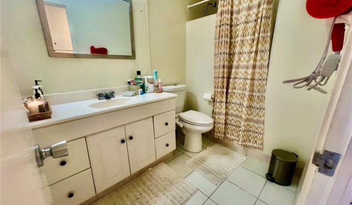 425 Ena Road,Honolulu,Hawaii,96815,1 Bedroom Bedrooms,1 BathroomBathrooms,Condo/Townhouse,Ena,9,17860162