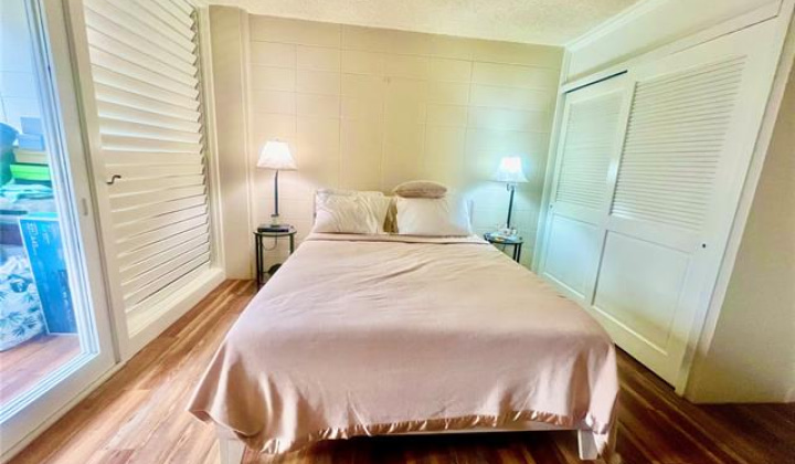 425 Ena Road,Honolulu,Hawaii,96815,1 Bedroom Bedrooms,1 BathroomBathrooms,Condo/Townhouse,Ena,9,17860162