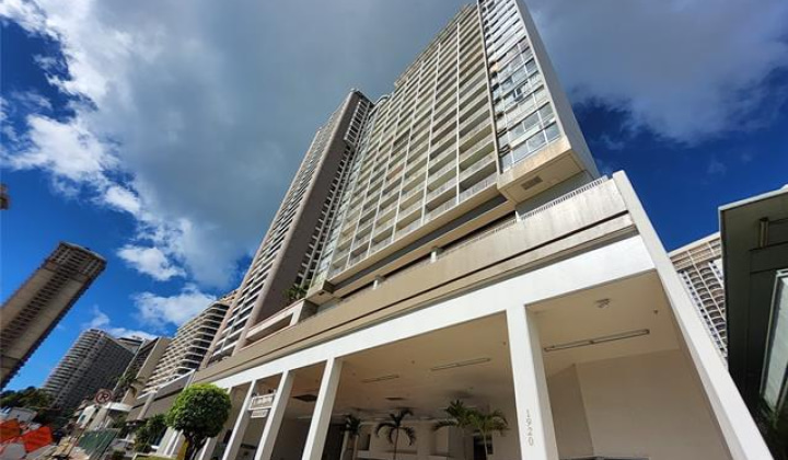 223 Saratoga Road,Honolulu,Hawaii,96815,2 ベッドルーム ベッドルーム,3 バスルームバスルーム,コンド / タウンハウス,Saratoga,35,17475406