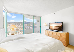 1341 Kapiolani Boulevard,Honolulu,Hawaii,96814,2 Bedrooms Bedrooms,2 BathroomsBathrooms,Condo/Townhouse,Kapiolani,21,18326766