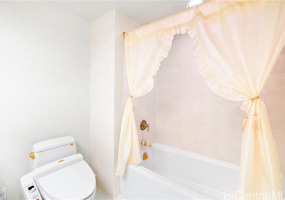 1341 Kapiolani Boulevard,Honolulu,Hawaii,96814,2 Bedrooms Bedrooms,2 BathroomsBathrooms,Condo/Townhouse,Kapiolani,21,18326766