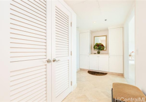 1341 Kapiolani Boulevard,Honolulu,Hawaii,96814,3 ベッドルーム ベッドルーム,2 バスルームバスルーム,コンド / タウンハウス,Kapiolani,28,17863820