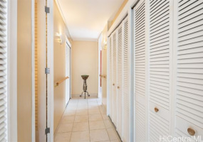 2979 Kalakaua Avenue,Honolulu,Hawaii,96815,1 Bedroom Bedrooms,1 BathroomBathrooms,Condo/Townhouse,Kalakaua,5,17876417