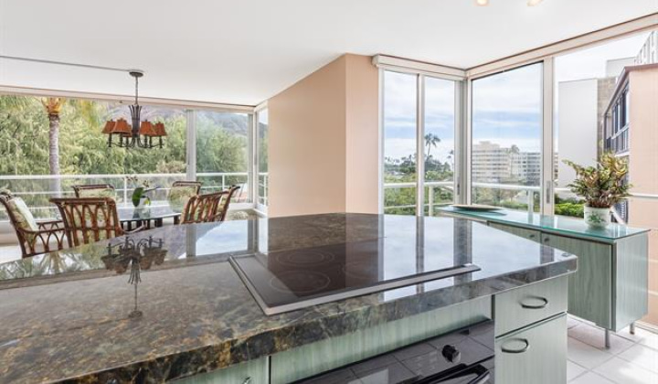 2979 Kalakaua Avenue,Honolulu,Hawaii,96815,1 Bedroom Bedrooms,1 BathroomBathrooms,Condo/Townhouse,Kalakaua,5,17876417