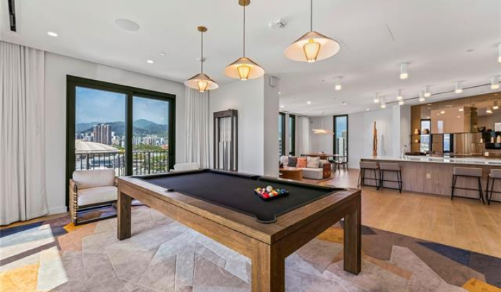 987 Queen Street,Honolulu,Hawaii,96814,1 BathroomBathrooms,Condo/Townhouse,Queen,25,17877379