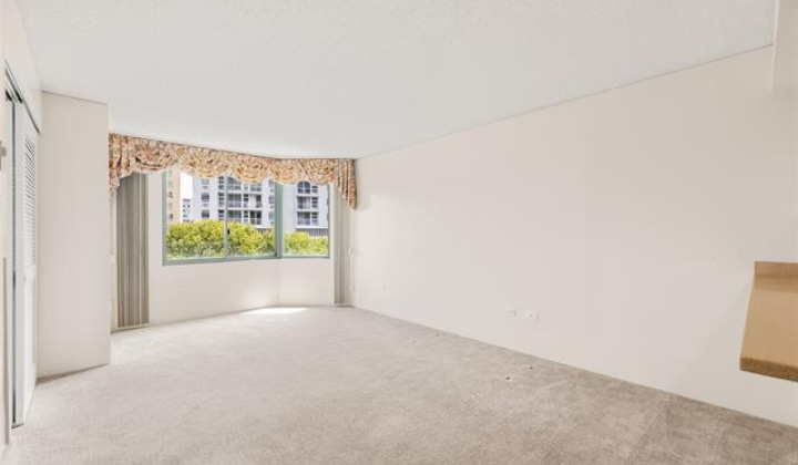 1314 Kalakaua Avenue,Honolulu,Hawaii,96826,2 Bedrooms Bedrooms,1 BathroomBathrooms,Condo/Townhouse,Kalakaua,6,17878597