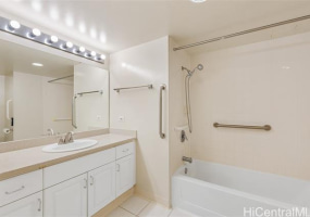 1314 Kalakaua Avenue,Honolulu,Hawaii,96826,2 Bedrooms Bedrooms,1 BathroomBathrooms,Condo/Townhouse,Kalakaua,6,17878597
