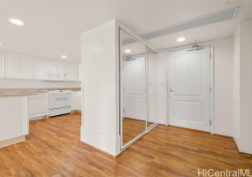 1314 Kalakaua Avenue,Honolulu,Hawaii,96826,2 Bedrooms Bedrooms,1 BathroomBathrooms,Condo/Townhouse,Kalakaua,6,17878597