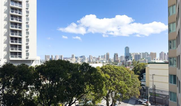 1314 Kalakaua Avenue,Honolulu,Hawaii,96826,2 Bedrooms Bedrooms,1 BathroomBathrooms,Condo/Townhouse,Kalakaua,6,17878597