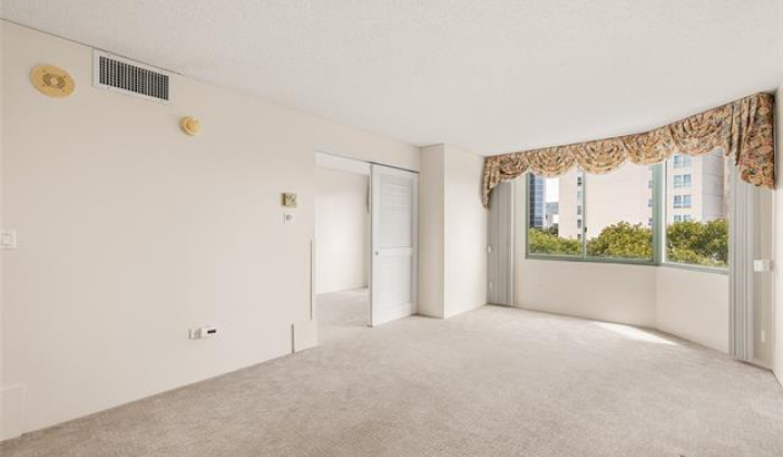 1314 Kalakaua Avenue,Honolulu,Hawaii,96826,2 Bedrooms Bedrooms,1 BathroomBathrooms,Condo/Townhouse,Kalakaua,6,17878597