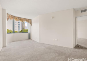 1314 Kalakaua Avenue,Honolulu,Hawaii,96826,2 Bedrooms Bedrooms,1 BathroomBathrooms,Condo/Townhouse,Kalakaua,6,17878597