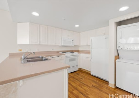1314 Kalakaua Avenue,Honolulu,Hawaii,96826,2 Bedrooms Bedrooms,1 BathroomBathrooms,Condo/Townhouse,Kalakaua,6,17878597